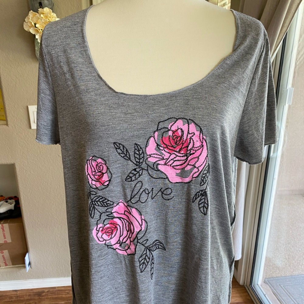 Graphic tshirt